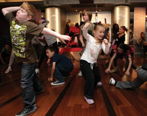 Photo of Les Miserables “Beyond the Barricade” workshop © PHOTO James O’Jenkins/SOLT