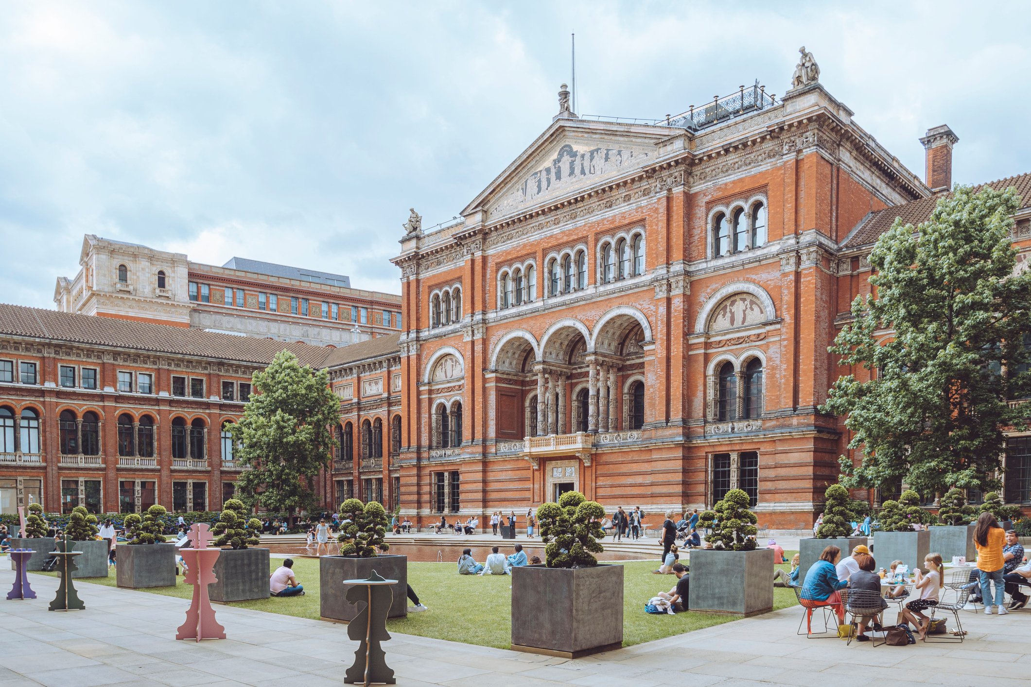 Summer visits to DCMS museums and galleries down year-on-year